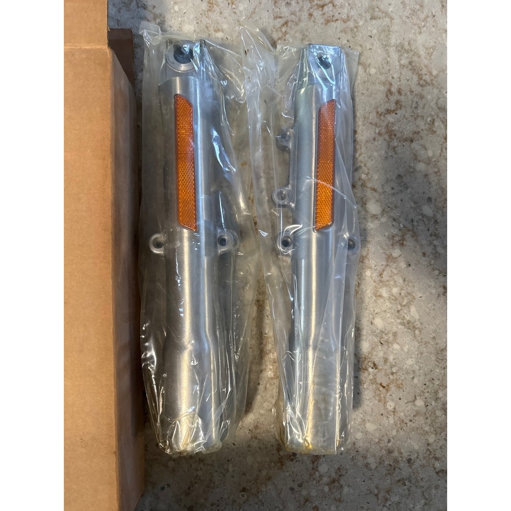 Harley-Davidson Softail Chrome Lower Fork Slider Set 46482-00 FLSTC FLSTF 00-Ltr